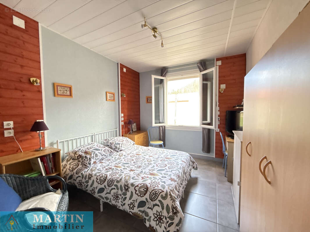 Maison à SAINT-LAURENT-DE-CERDANS