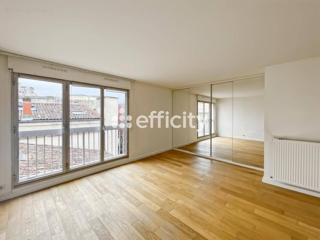 Appartement à BORDEAUX