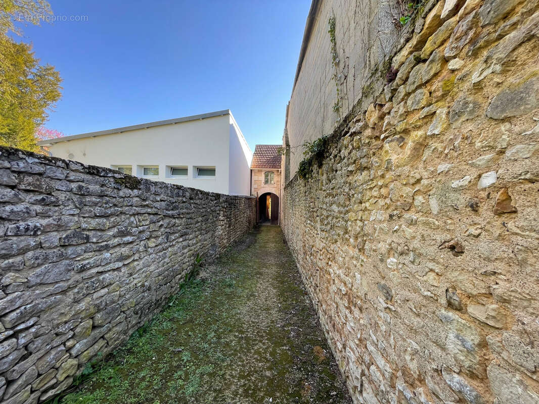 Maison à CEAUX-EN-COUHE