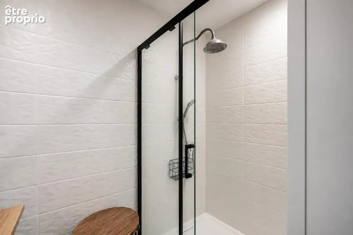 Maison de 7 pièces de 175 m² à Fontaine-la-Gaillarde - photo 16