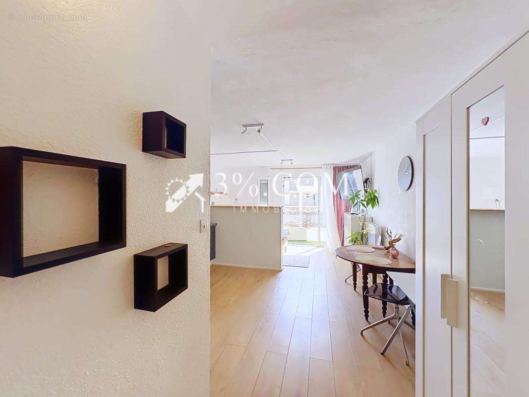 GRUISSAN RIVE DROITE   Élégant appartement rénové avec balco - photo 3