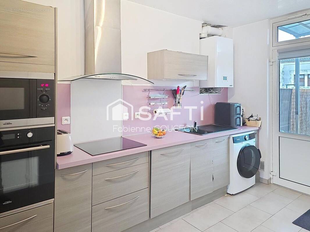 Photo 1 - Maison à RUELLE-SUR-TOUVRE