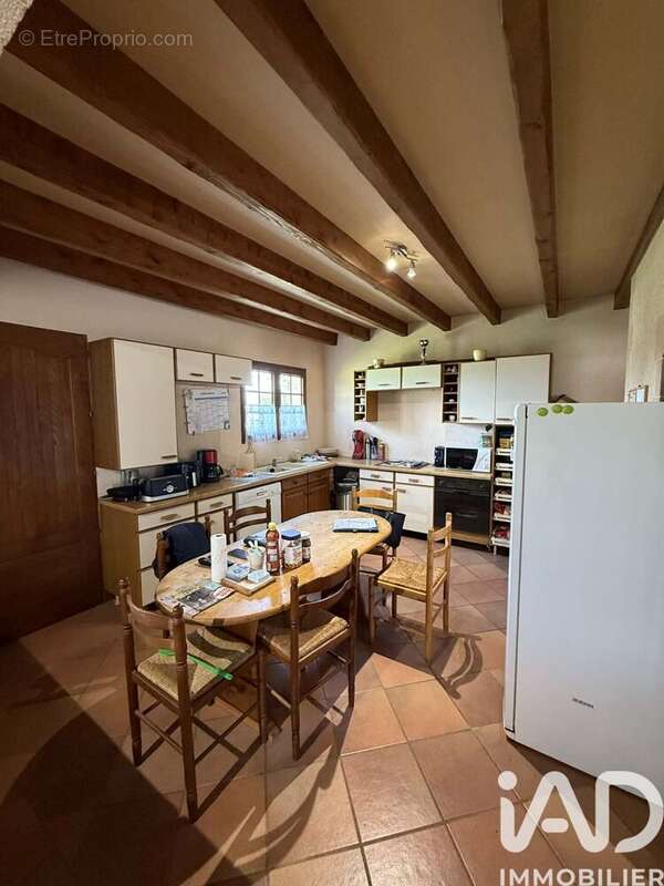 Maison 90 m² à Toury-Lurcy  - photo 4