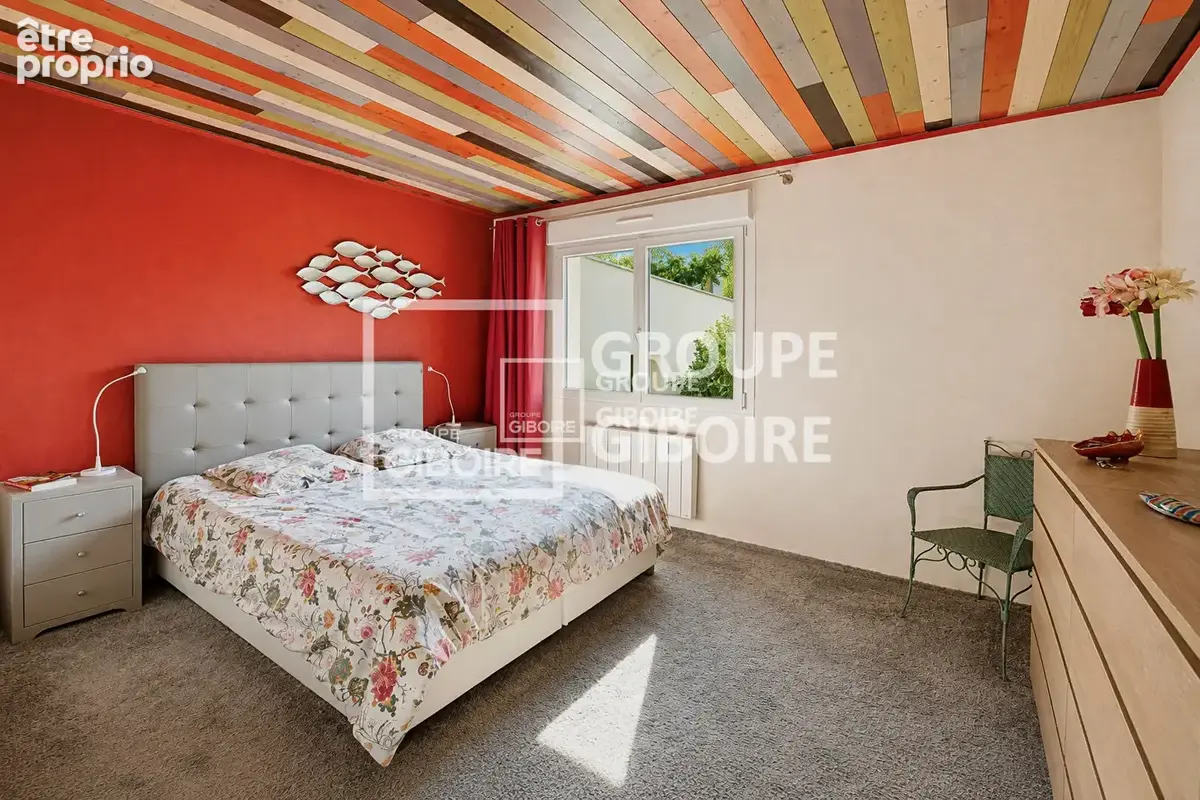 A vendre - agence giboire *exclusivite* maison de plus de 220 m² en plein centre de thorigne fouillard - photo 8