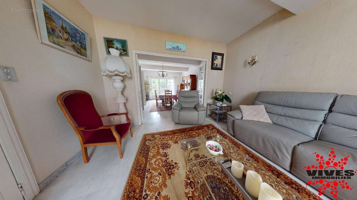 Maison de caractère de 170m2 avec belle cour et immense garage - photo 4