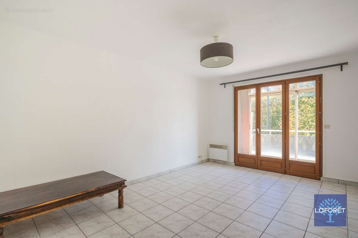 Appartement à LES PAVILLONS-SOUS-BOIS