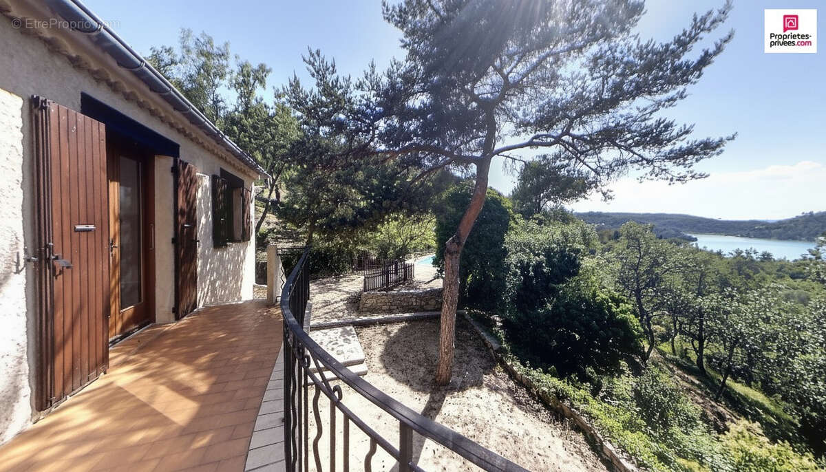 Maison à ESPARRON-DE-VERDON
