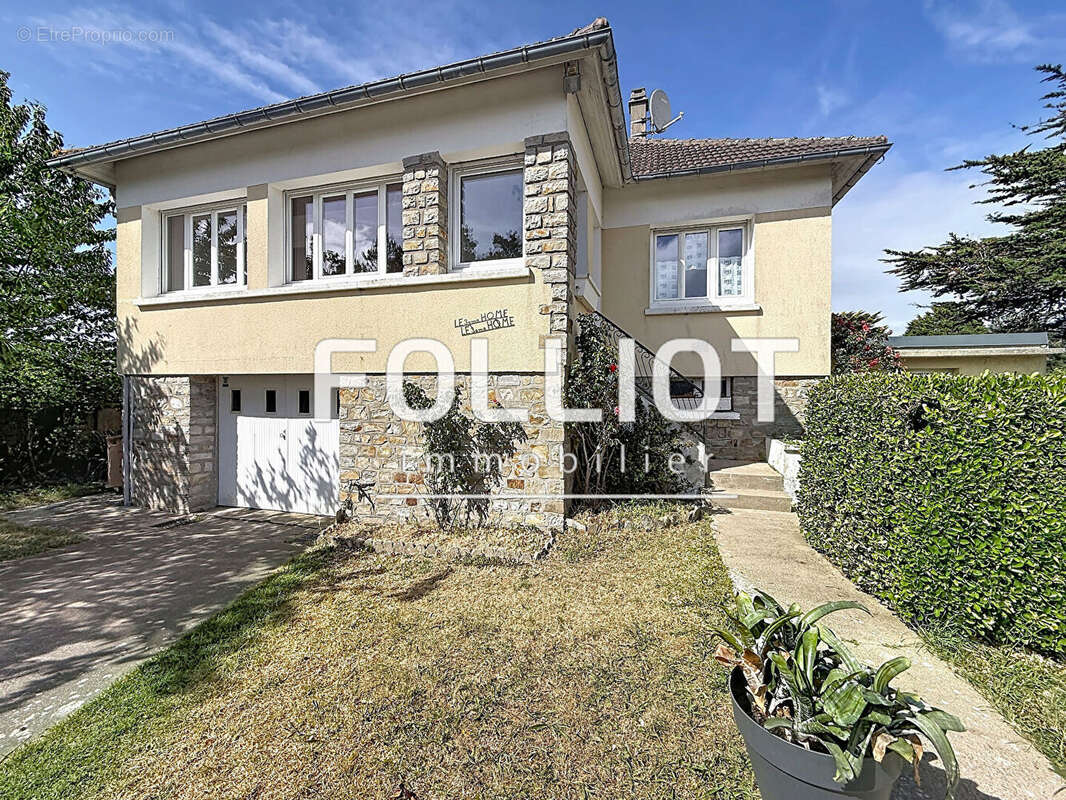 A Vendre Maison sur sous-sol complet à 300 mètres de la mer BARNEVILLE-CARTERET - photo 2