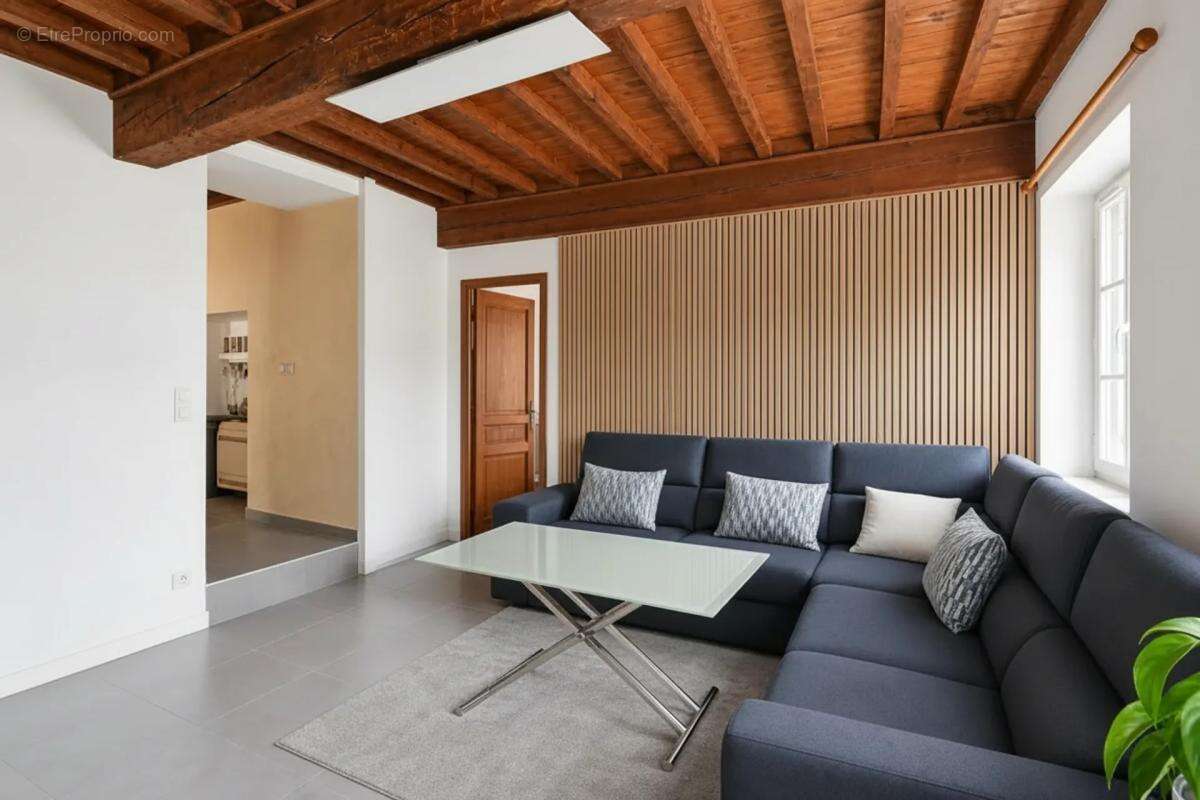 Maison à CLARENSAC