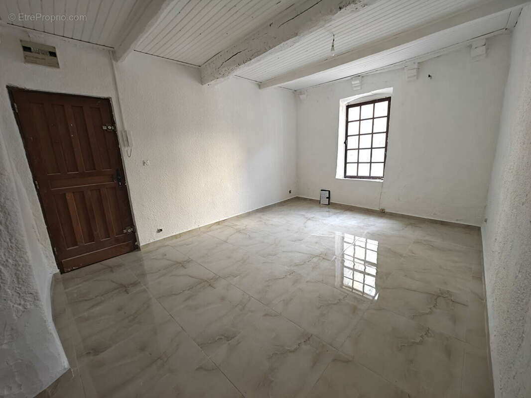 LA SEYNE SUR MER, Studio 20m2 centre ville proche de toutes commodités et transports - photo 2