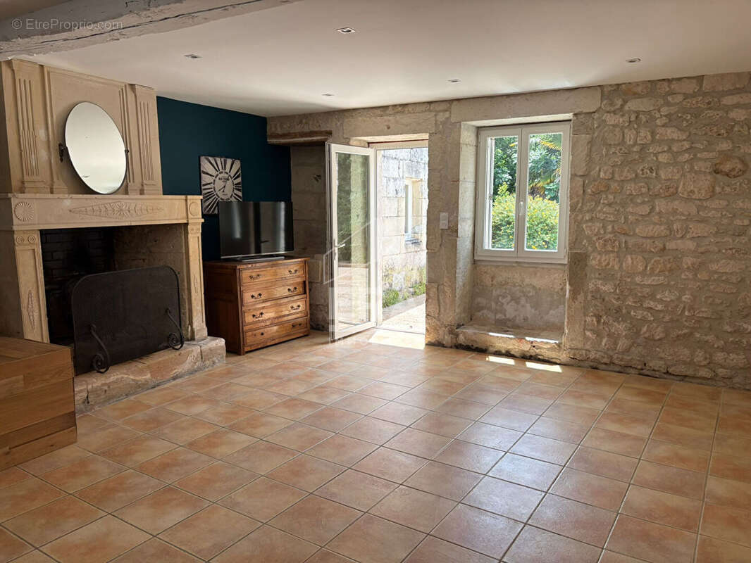 Maison à SAINTES