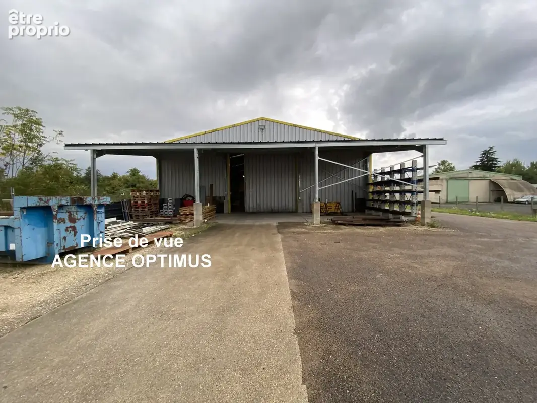 LOCAL PROFESSIONNEL + STOCKAGE - 1170 m2 bâtis sur 5886m2 de terrain - photo 5