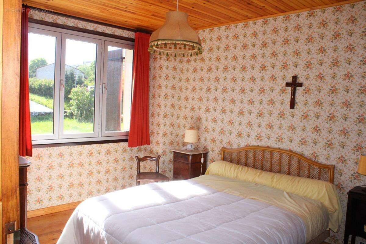 Exclusivité Maison avec deux habitations de 166 m2 sur une parcelle de 5400 m² - photo 6