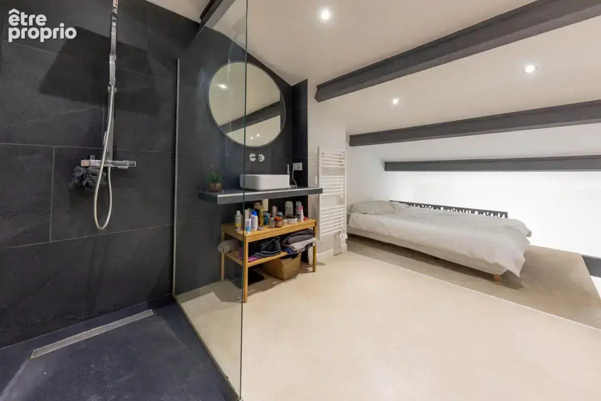 Appartement duplex rénové avec parking privatif à vendre à bandol - proche centre-ville - photo 8