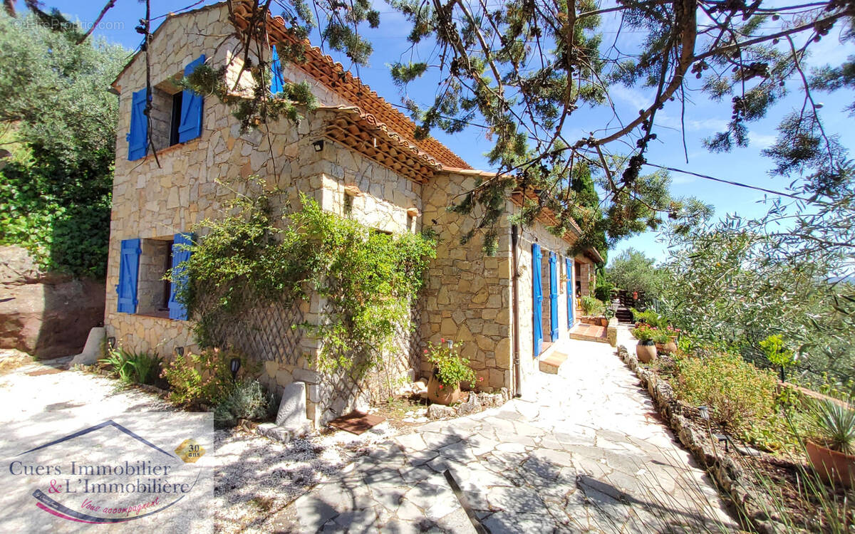 Maison à CUERS
