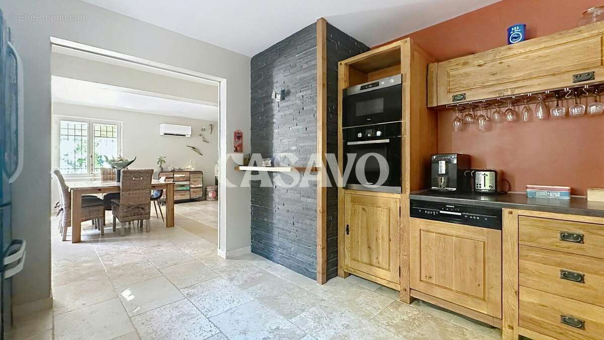 Vente Maison 5 pièces de 162m² - 13200 Arles - photo 8