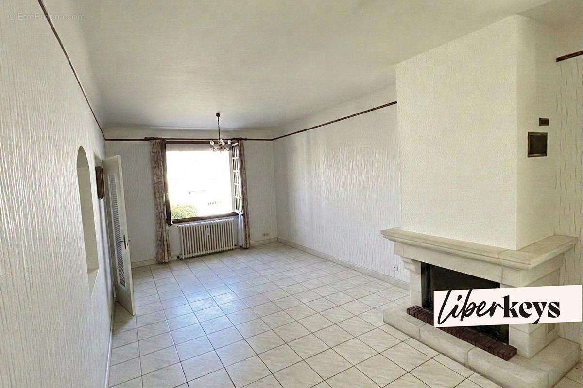 Maison 114m2 - Terrain divisible de 1801 m2 - Chatellerault Nord - photo 9