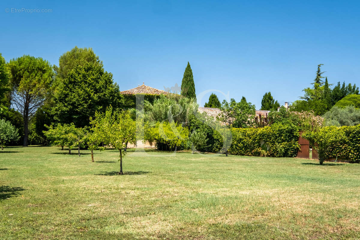 Maison à PERNES-LES-FONTAINES