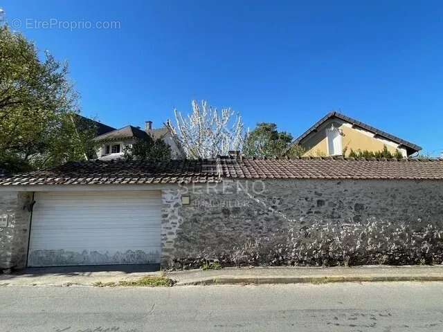 Maison à JANVILLE-SUR-JUINE