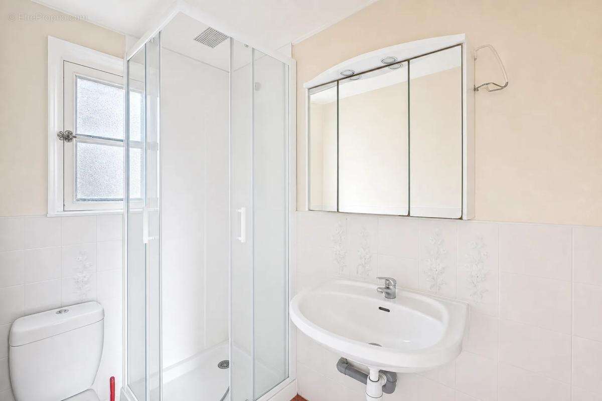 Maison de 4 pièces de 140 m² à Le Pont-de-Beauvoisin - photo 16