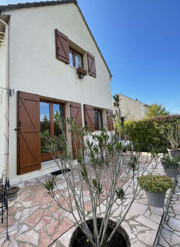 Maison à LIMEIL-BREVANNES