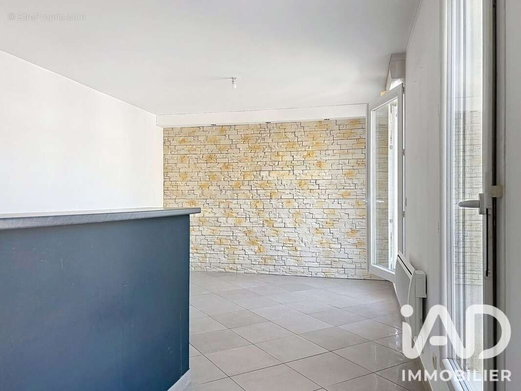 Photo 3 - Appartement à AVRILLE