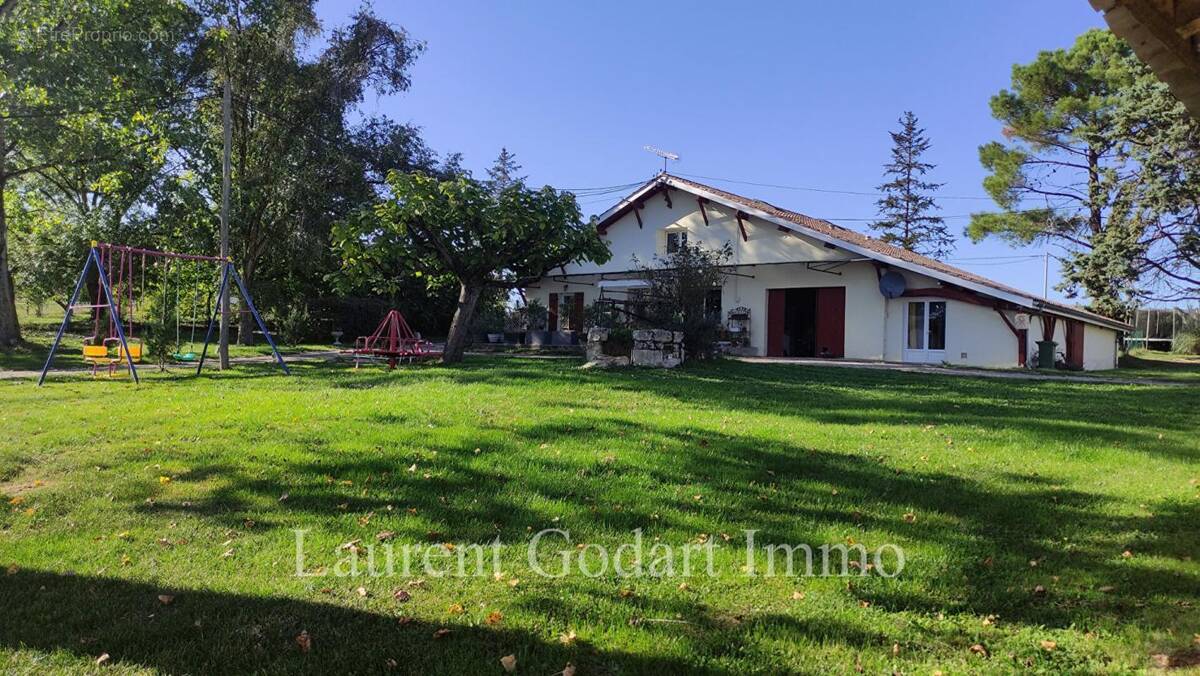 Maison à CASTELJALOUX