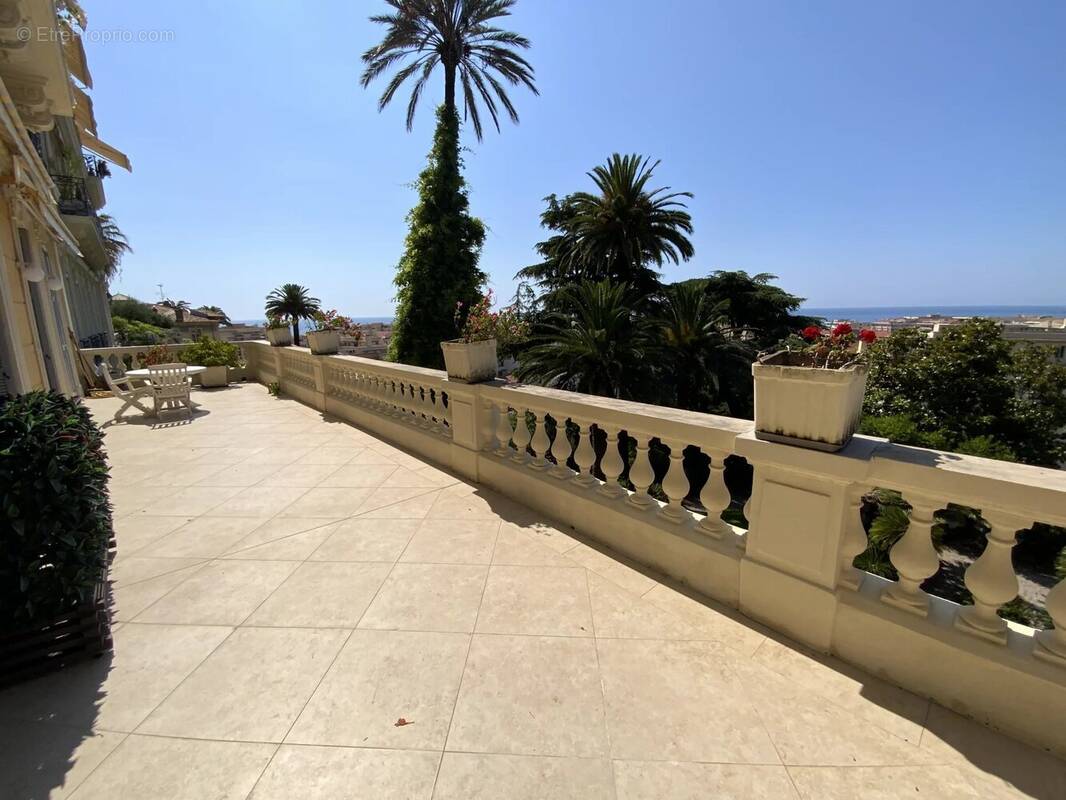 Appartement à MENTON