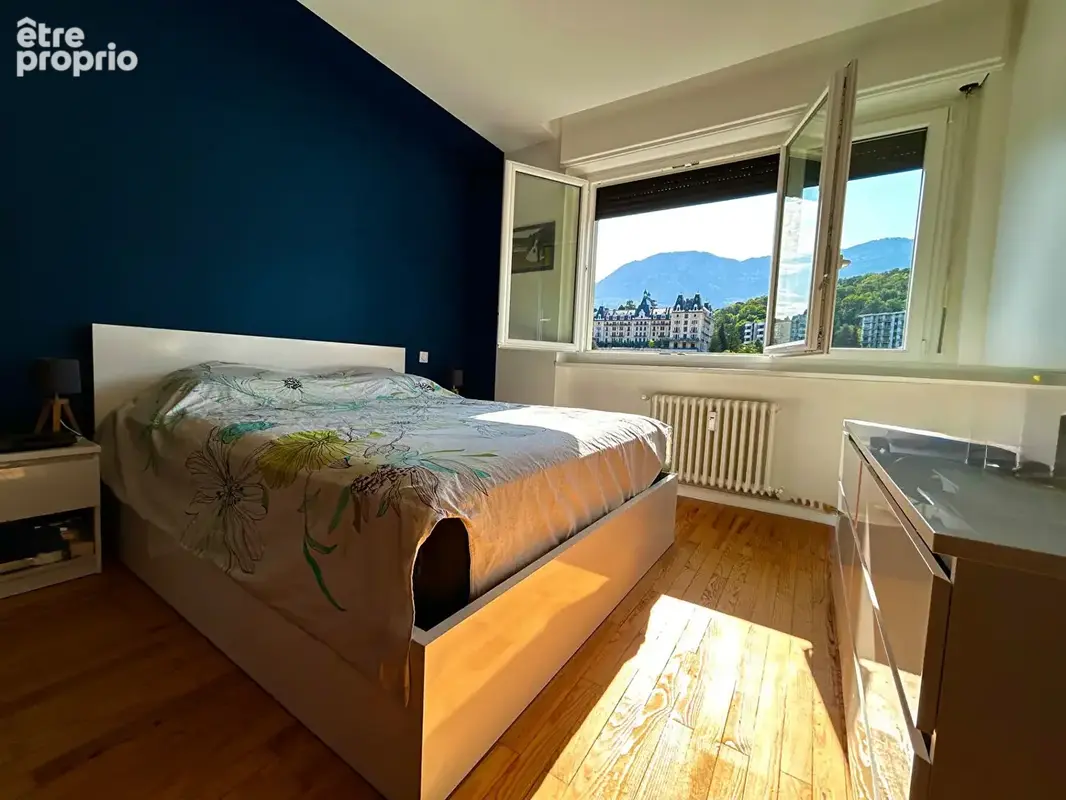 Aix-les-Bains  T4 Dernier Étage avec Vue Panoramique à 360° - photo 4