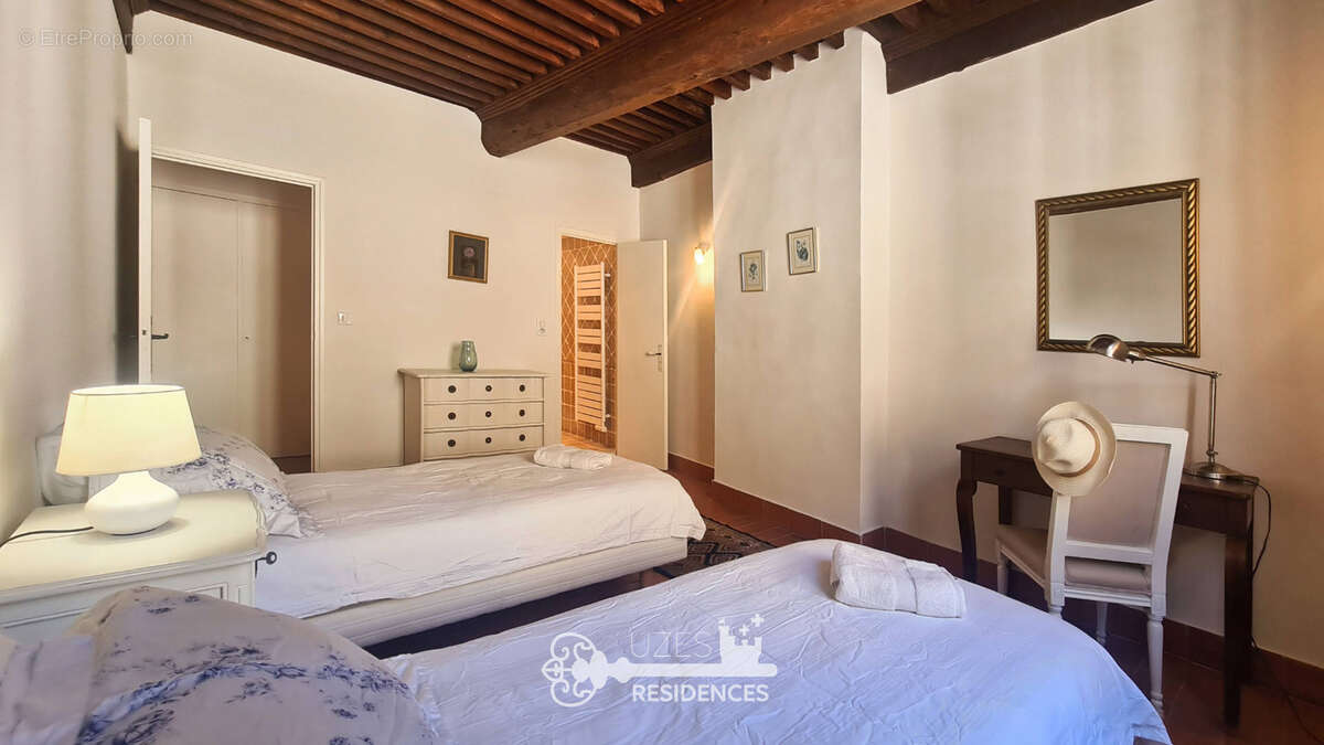 Appartement à UZES