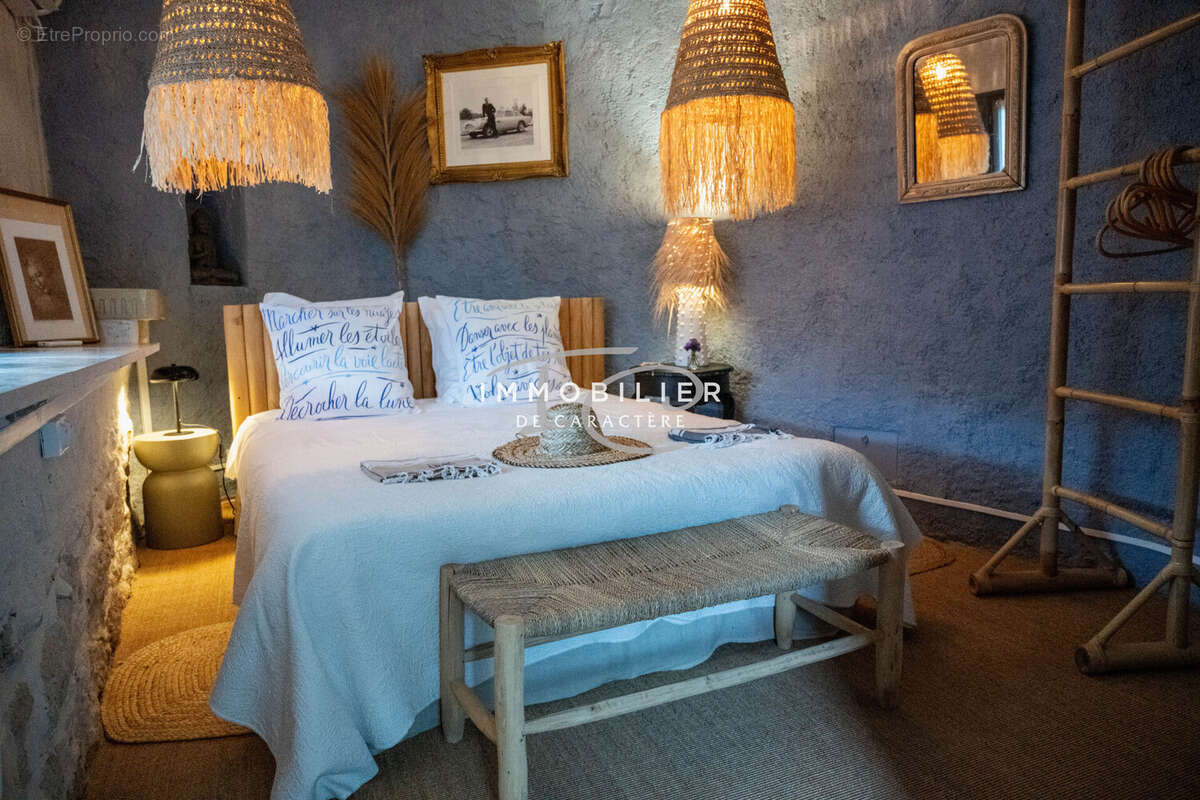 Maison 200 m² à Tourrettes-Sur-Loup  - photo 7