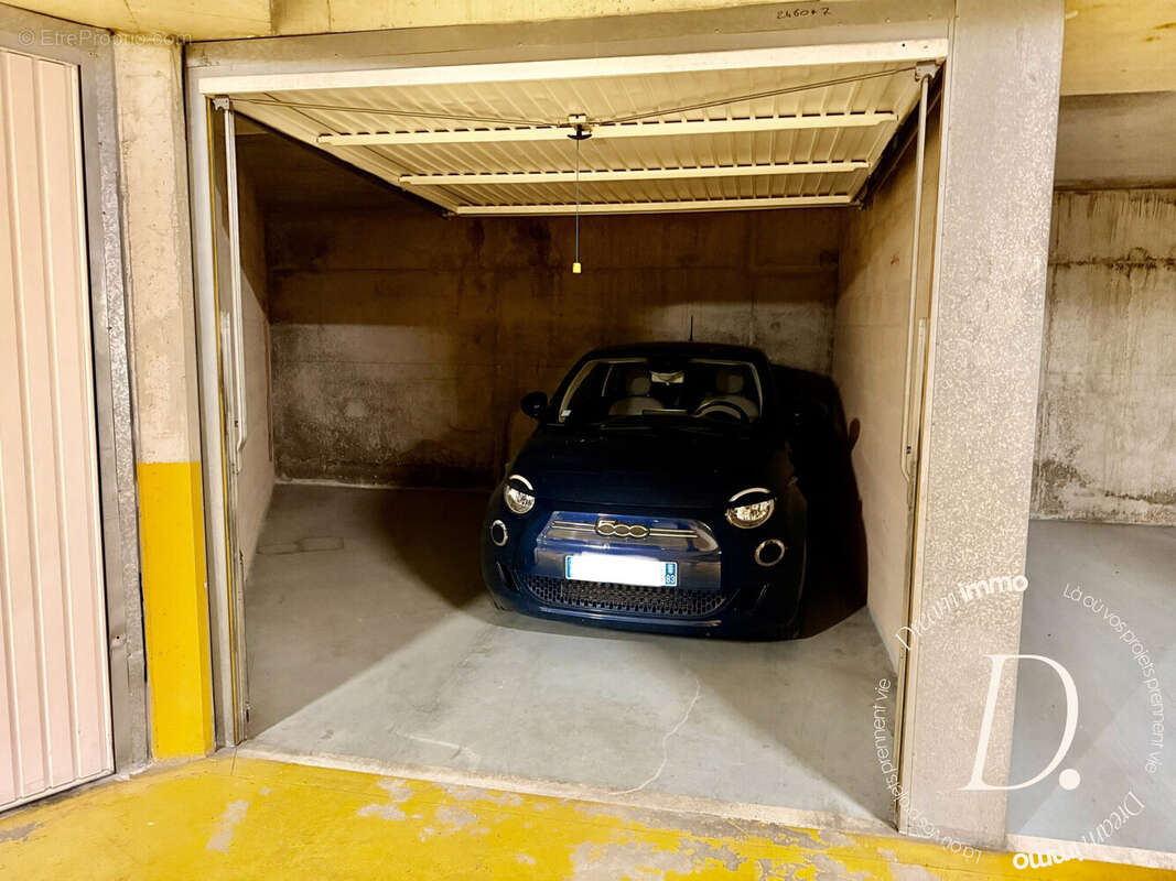 Parking 23 m² à Hyeres  - photo 3