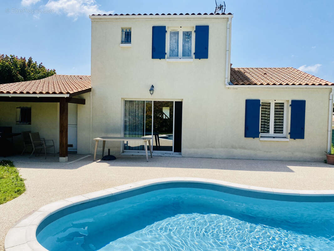 Maison à VAUX-SUR-MER