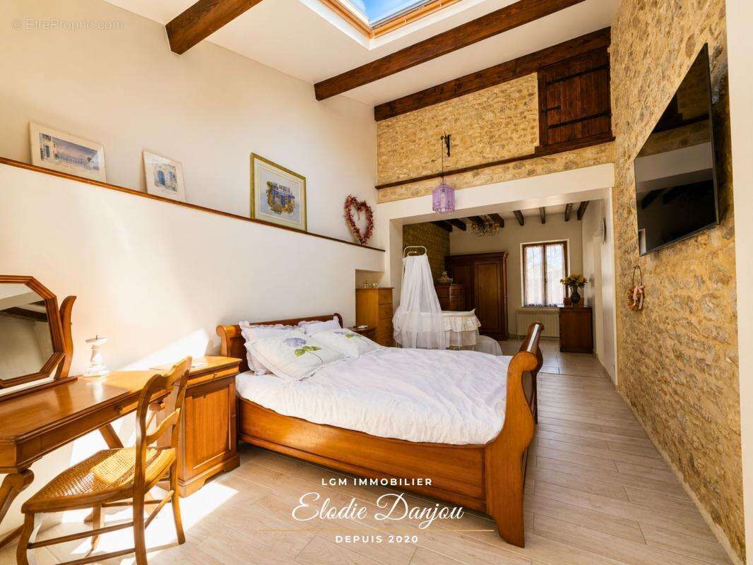 Maison en pierre avec 3 chambres, piscine et dépendances – À 10 minutes de Châteaudun - photo 8