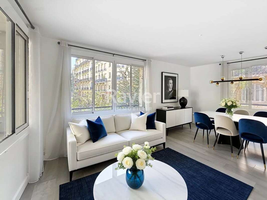 Appartement à PARIS-16E