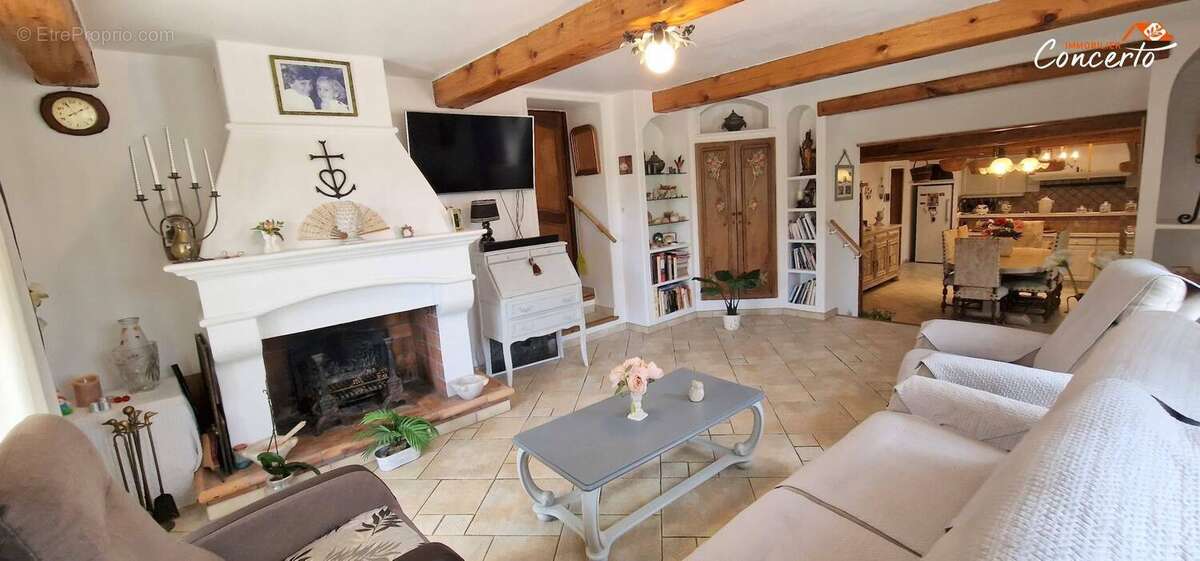 Autre à ROQUEBRUNE-SUR-ARGENS