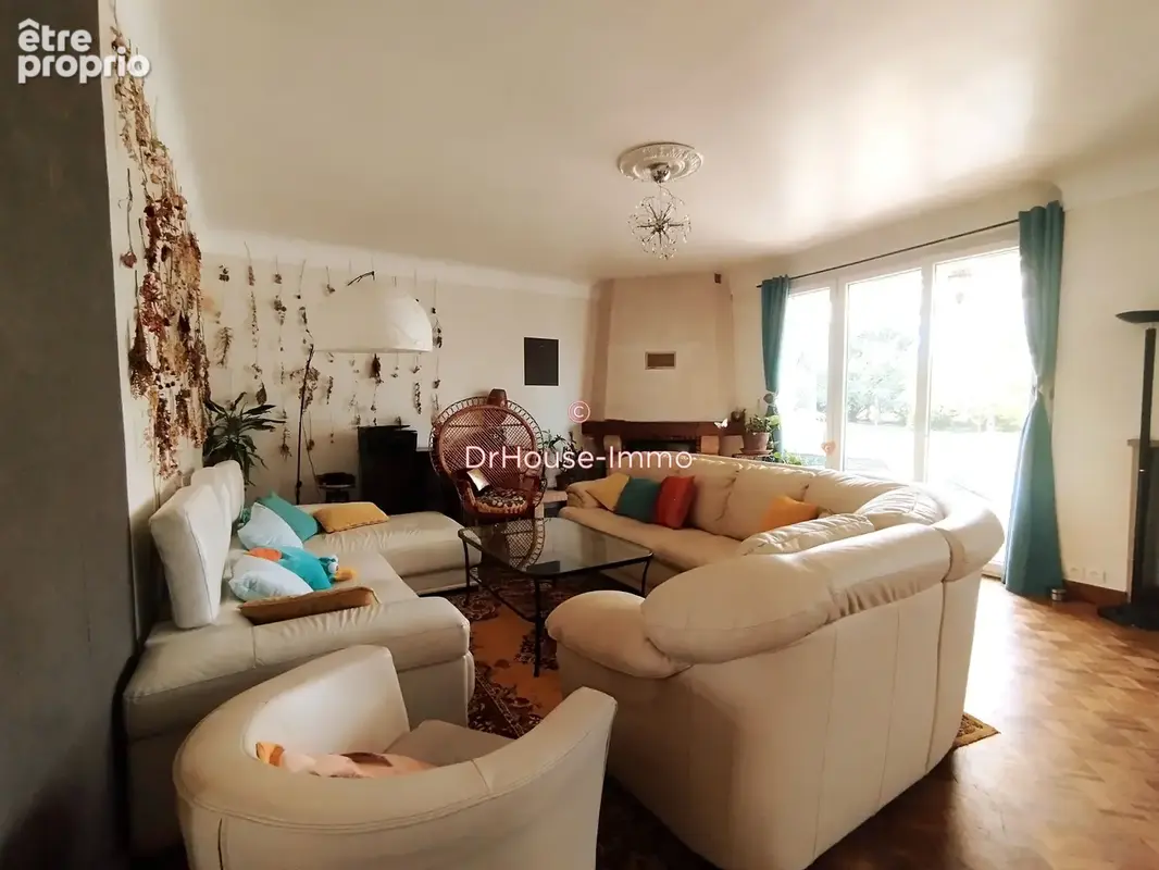 Maison 10 pièces 246 m² à vendre à Avanton (86170) - photo 3