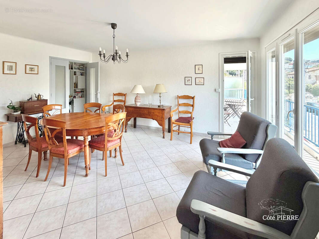 Appartement à SIX-FOURS-LES-PLAGES