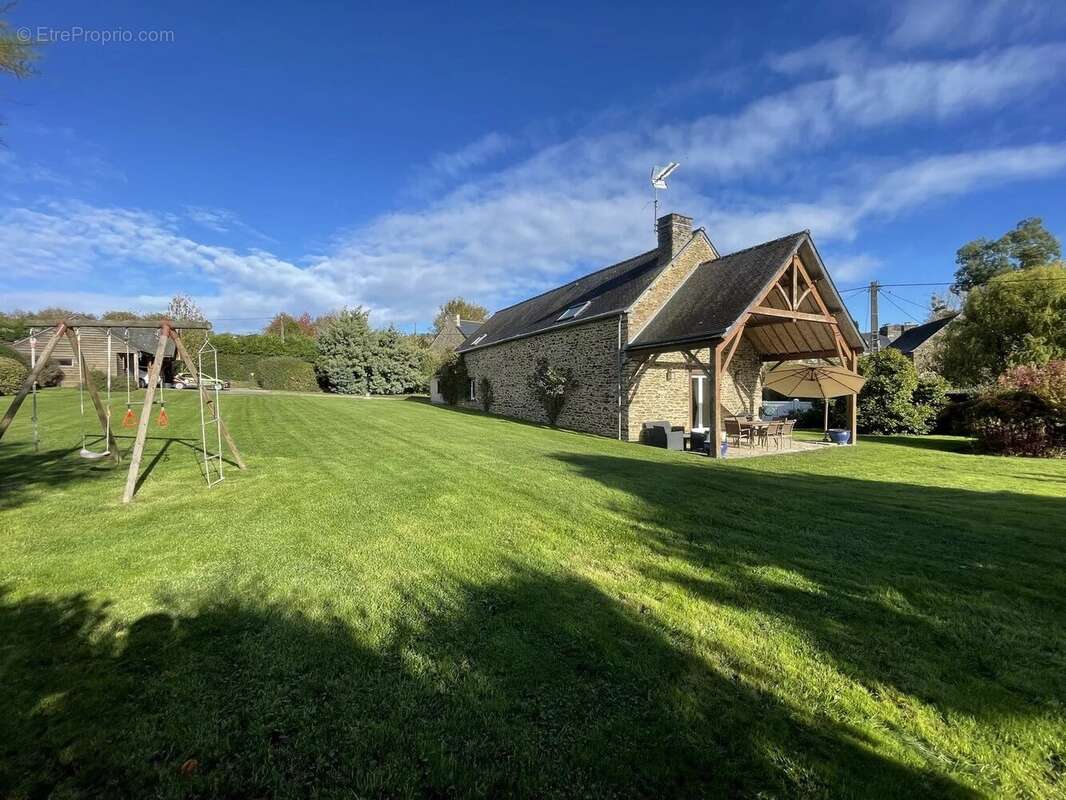 Maison à PLOUER-SUR-RANCE