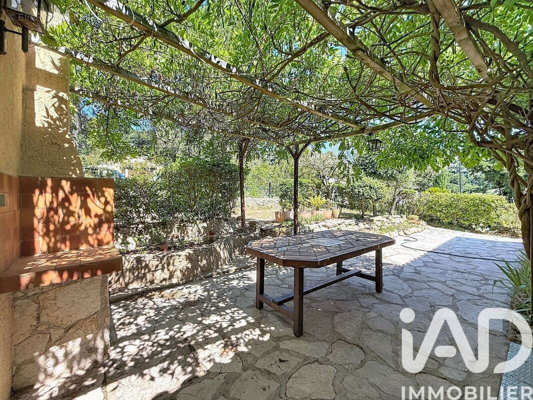 Photo 3 - Maison à LAMANON