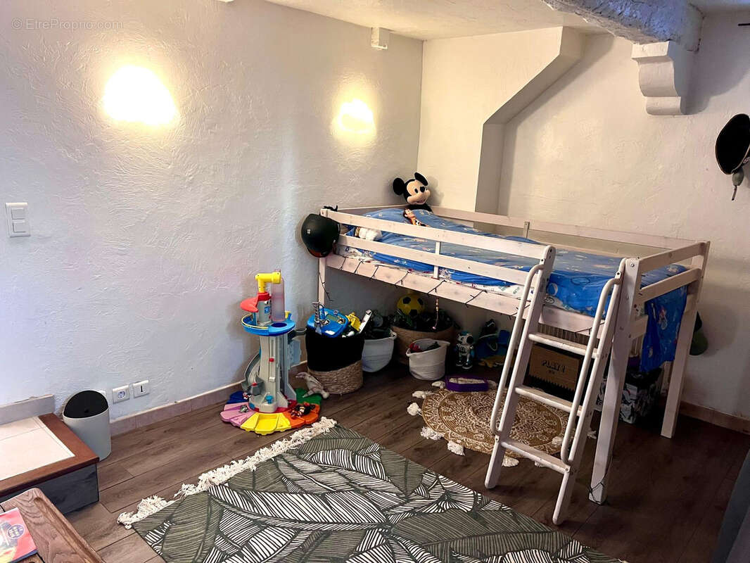 Appartement à LA COLLE-SUR-LOUP