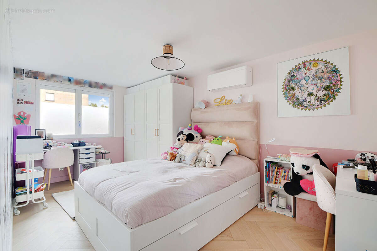 Appartement à SURESNES