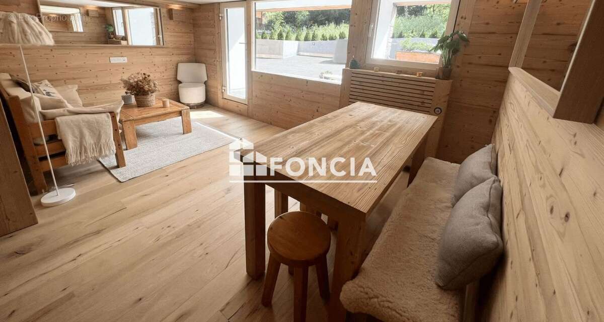 Appartement à LES ALLUES