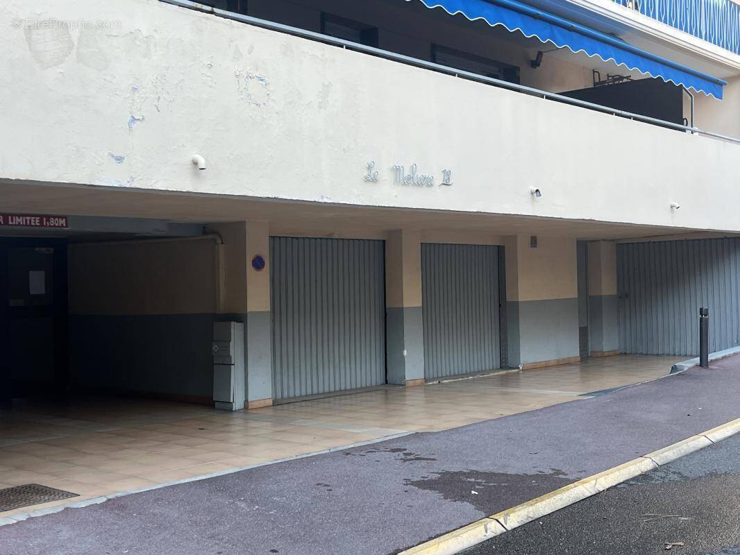 Parking à ANTIBES