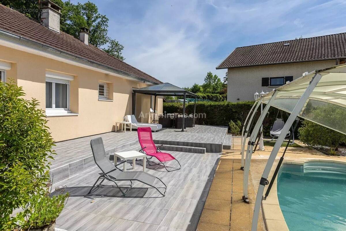 Maison à MORESTEL