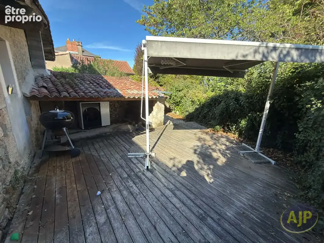 Maison Montfaucon Montigné - photo 10