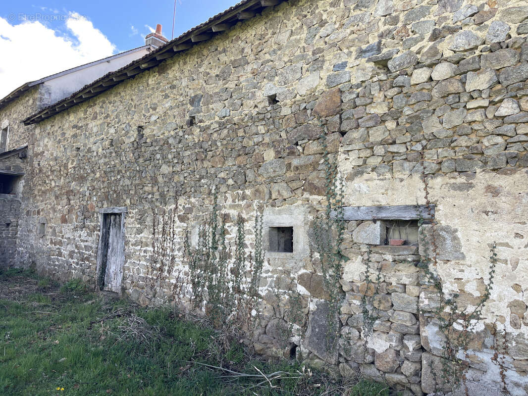 Maison à MARCILLAT-EN-COMBRAILLE