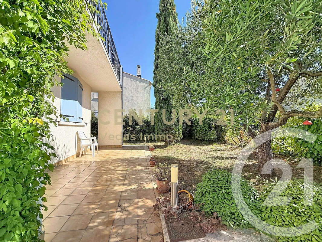 Maison 176 m² à Laverune  - photo 11