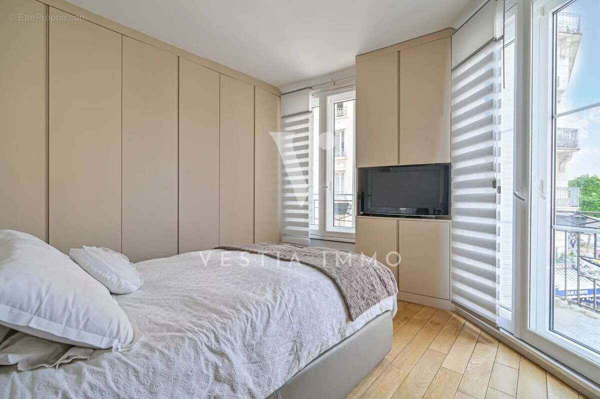 Appartement à CHARENTON-LE-PONT
