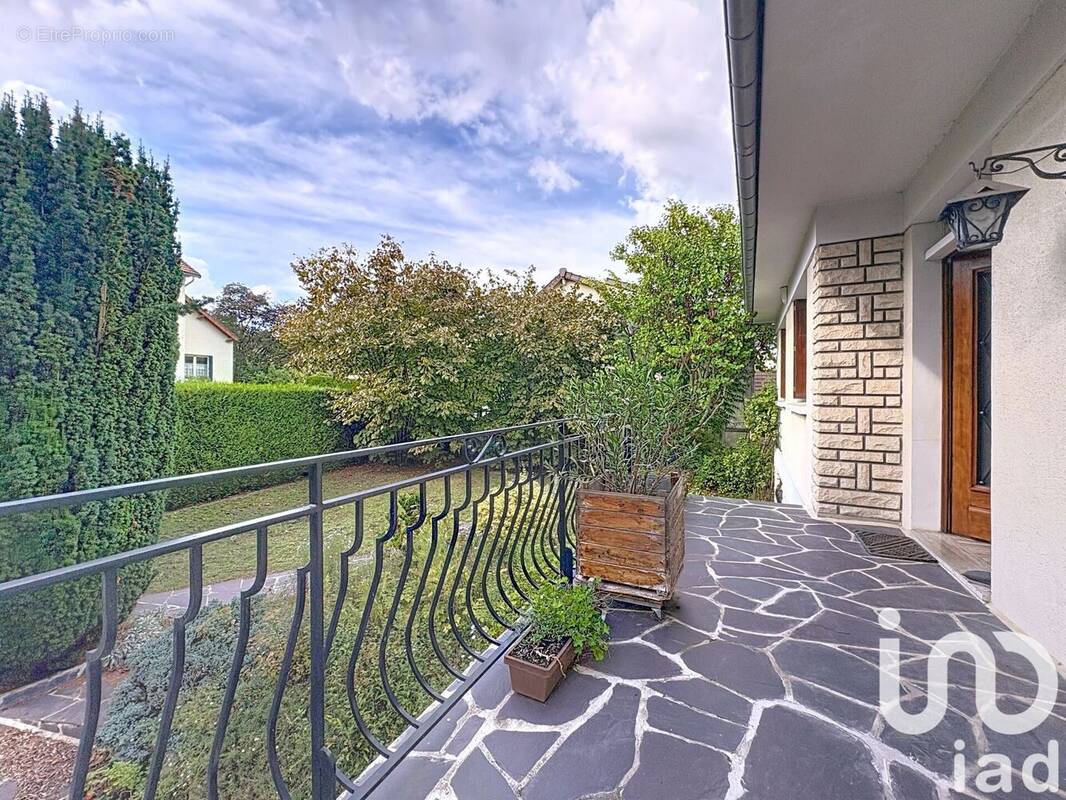 Photo 1 - Maison à SAINT-REMY-LES-CHEVREUSE